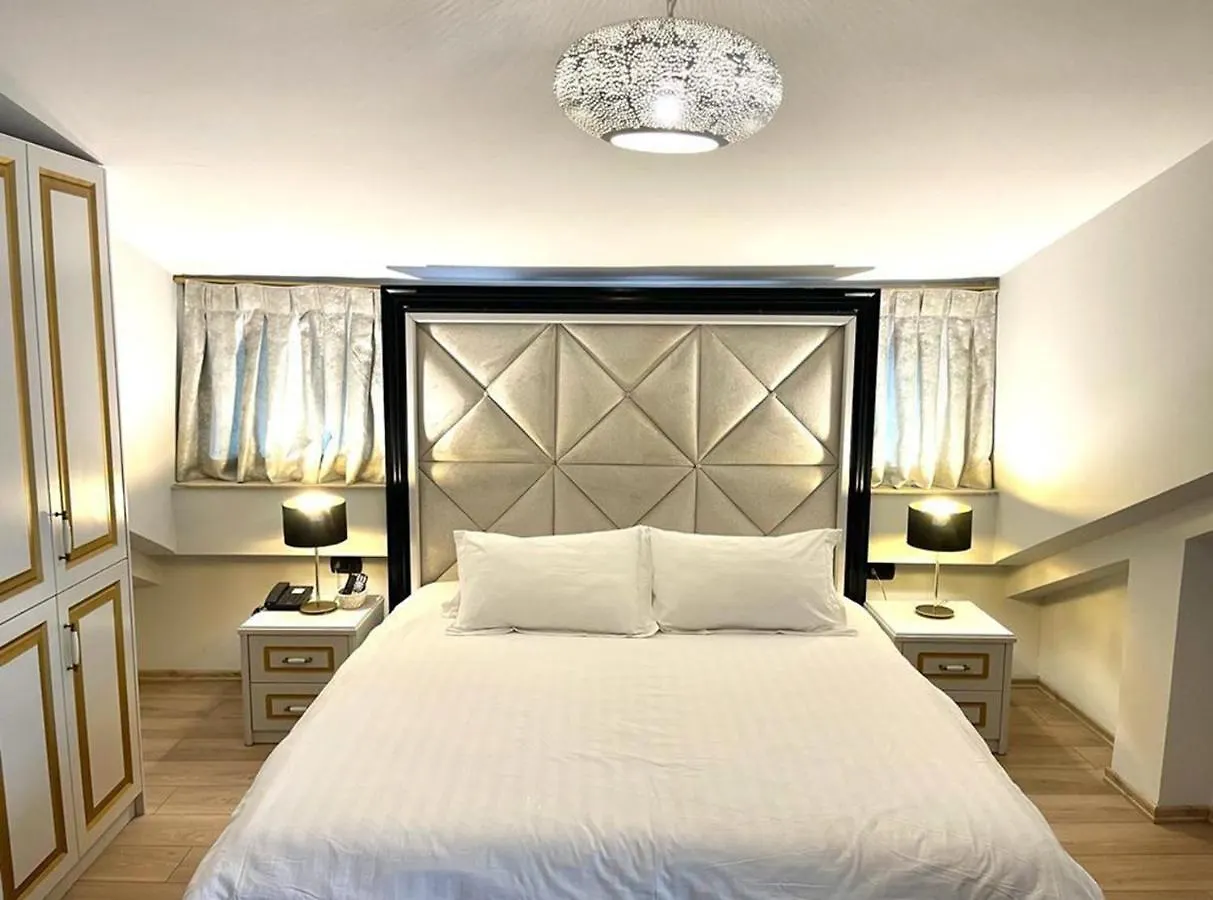 Vila Shard Boutique Hotel Tirana Bed & Breakfast