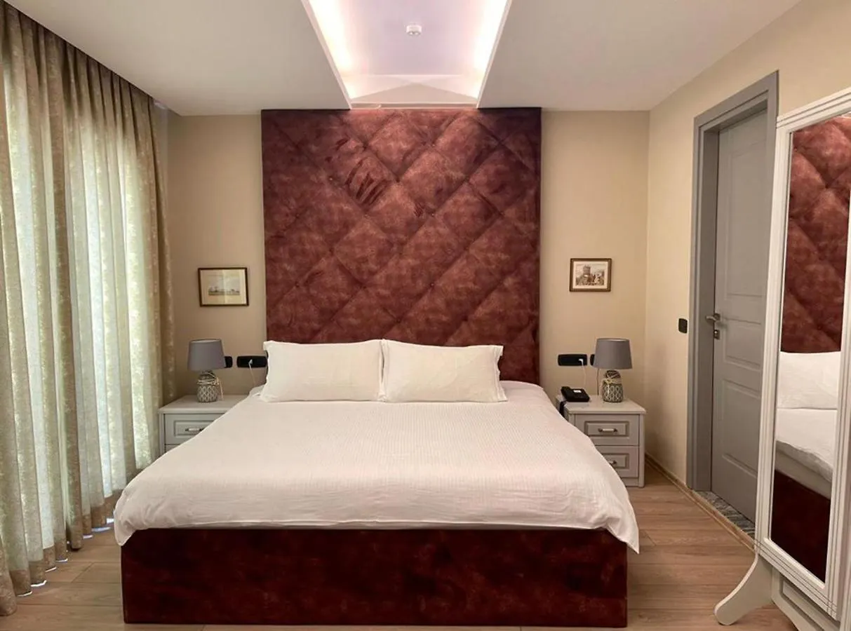 Bed & Breakfast Vila Shard Boutique Hotel Tirana